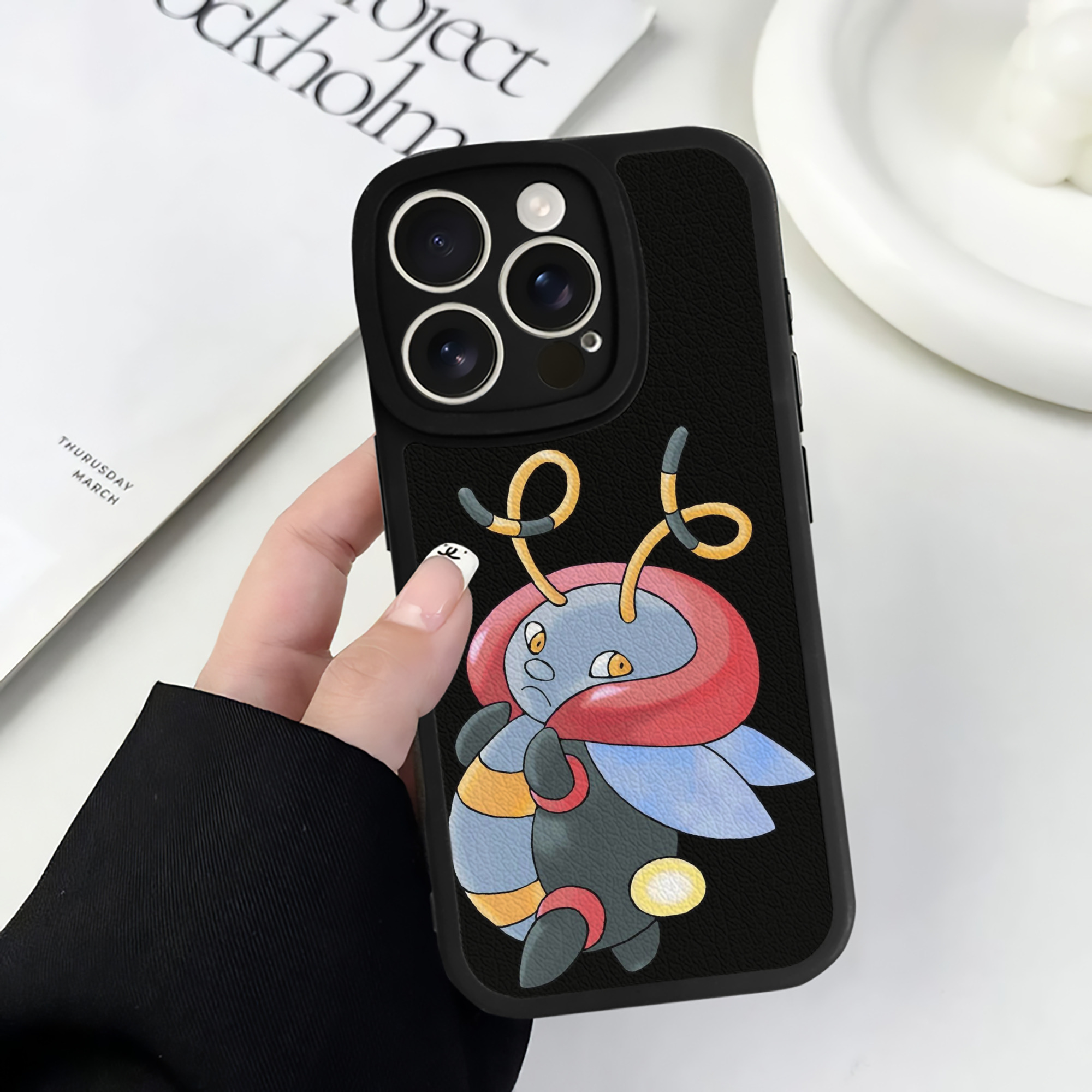 （画像用） ポケットモンスター Pokémon 【iPhone 16シリーズ対応】シリコンスマホケース（レザー調） 材質：シリコン